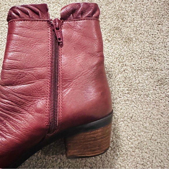 ⭐️ Women's Burgundy Leather Ankle Boots - Picture 4 of 8